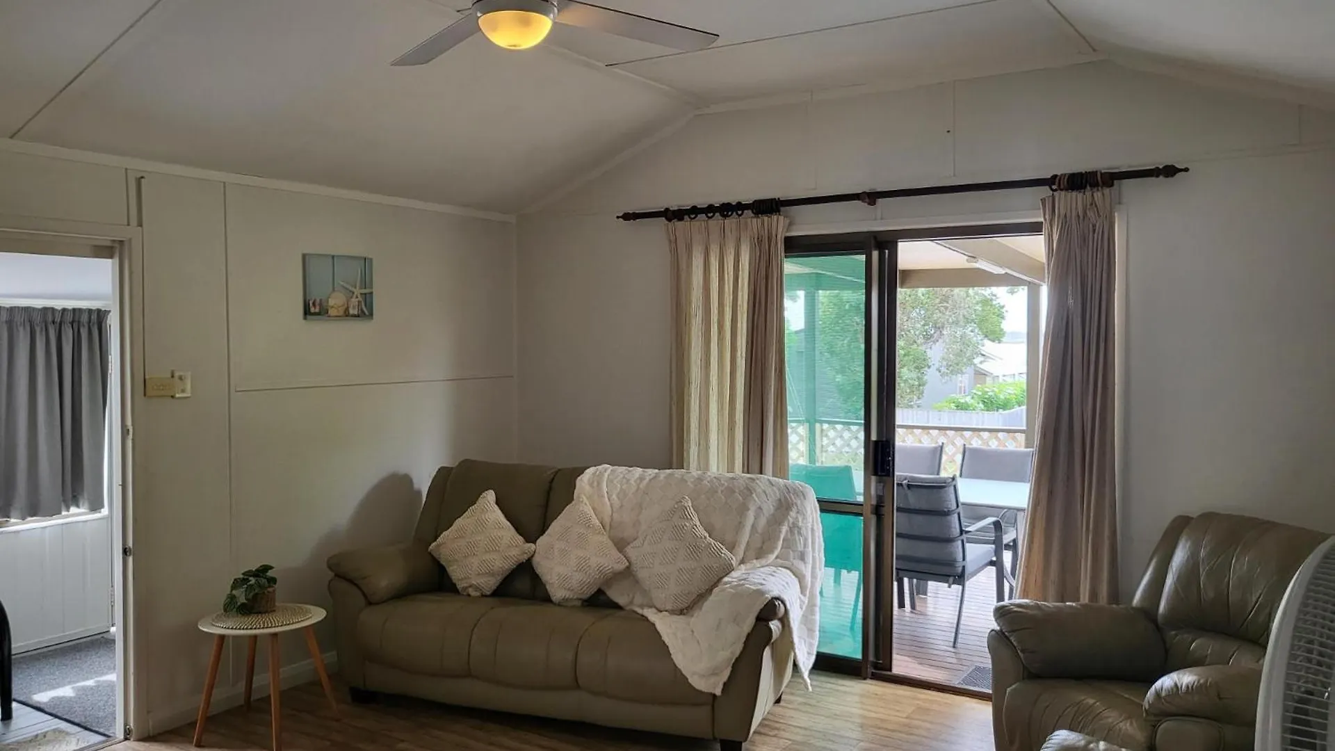 The Hideaway - Burrum Heads Australia